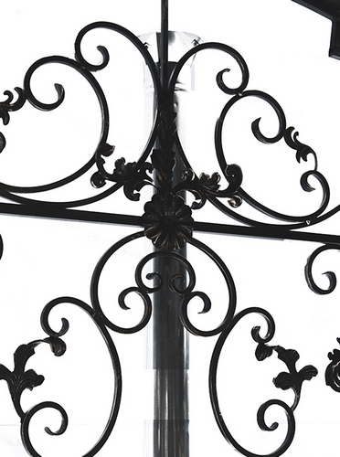 4738-Mangal-s-kryshej-Rossija