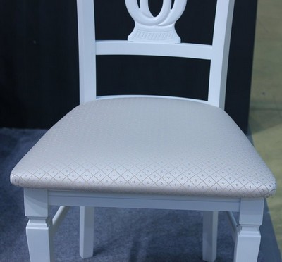 4697-Stul-Leset-Juta